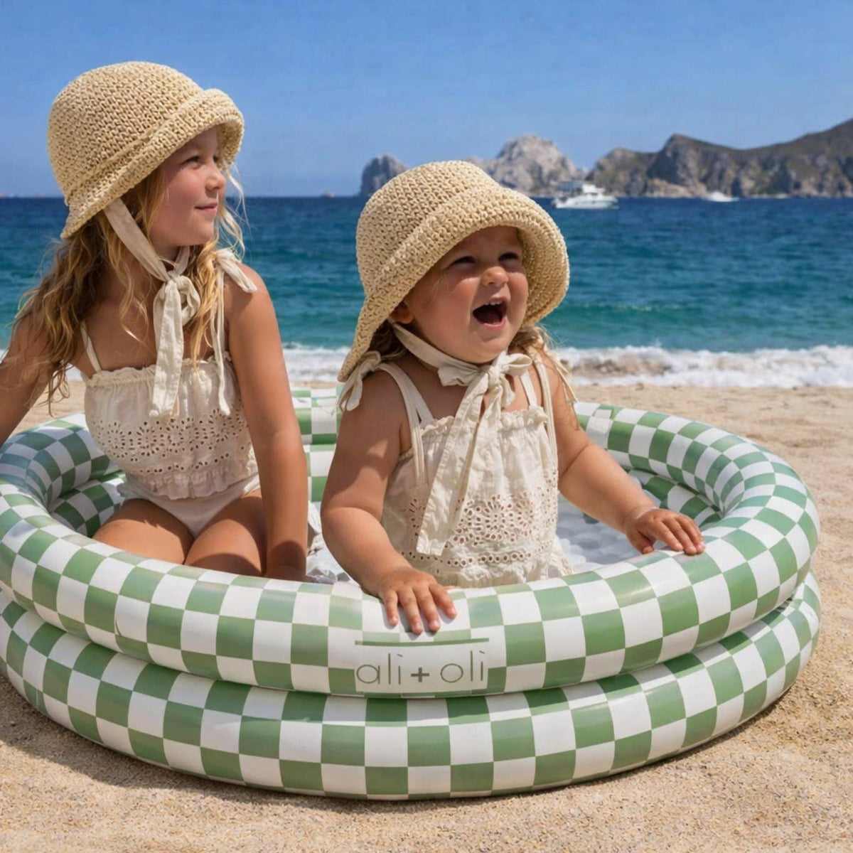 Ali+Oli Two-Ring Inflatable Kiddie Pool (Green Checkers)